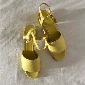 Everlane Block Heel Sandal | Yellow | Size 9